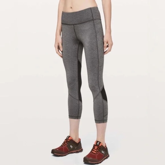 lululemon athletica Pants - LULULEMON - Pace Rival Crop *22" Heathered Black / Black in Size 6